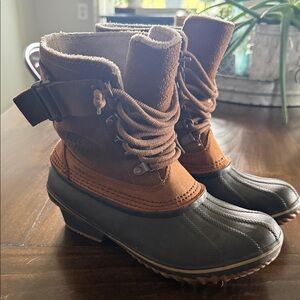 Sorel Women's Brown and Black Winter Boots